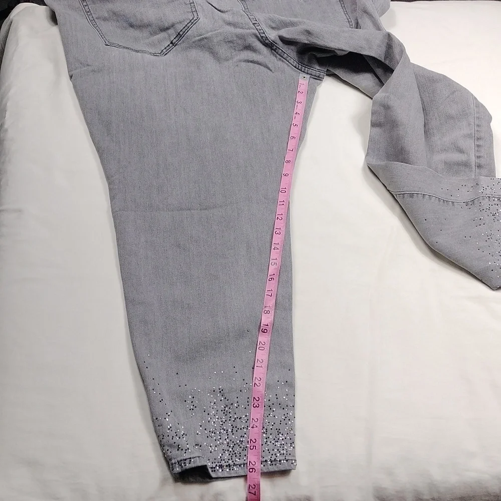 Lane Bryant Womens Faded Gray jeans Size 28 - Picture 8 of 9